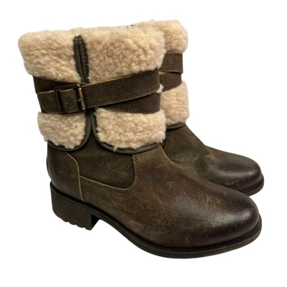 UGG Boots Women's Sized 5 Blayre III Leather Shearling Dove Lined Ankle Lodge - Picture 1 of 11